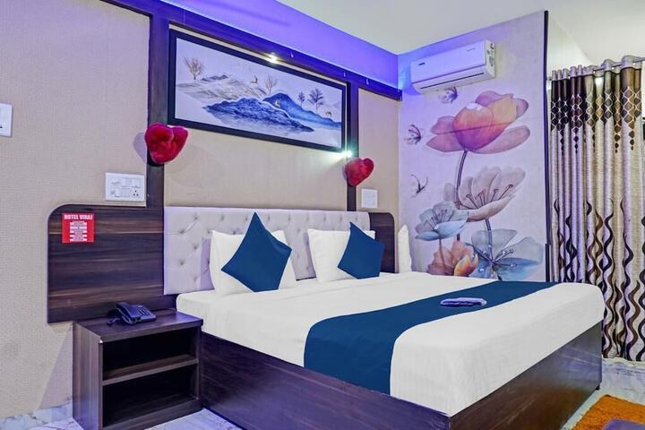 Room 6 of 24