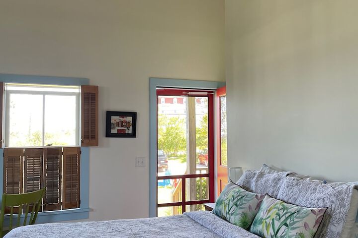 Room 6 of 65