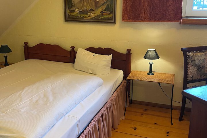 Room 33 of 101