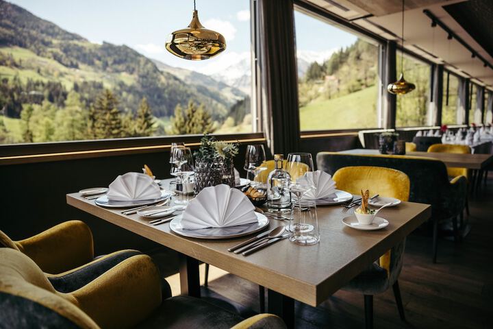 Dining 84 of 113