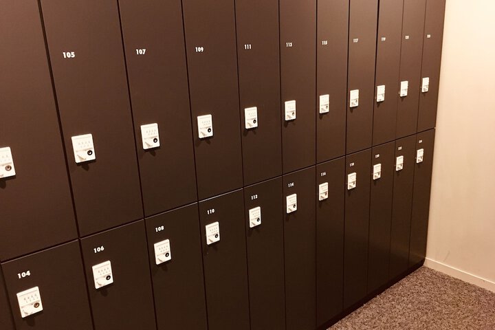 Room 8 of 45