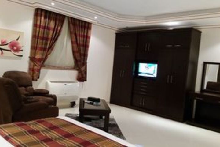 Room 10 of 19