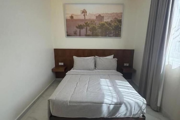 Room 12 of 25