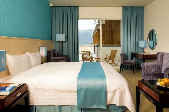 Room 42 of 99