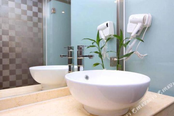 Qingmu Select Hotel (Yuejianglou Scenic Area Rehe Road Nanjing)