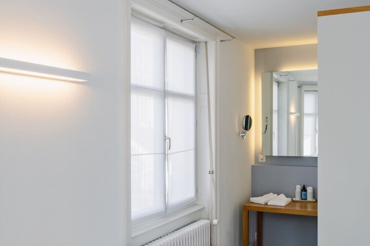 Room 21 of 74