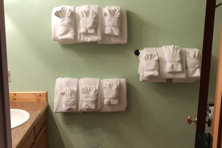 Room 120 of 186