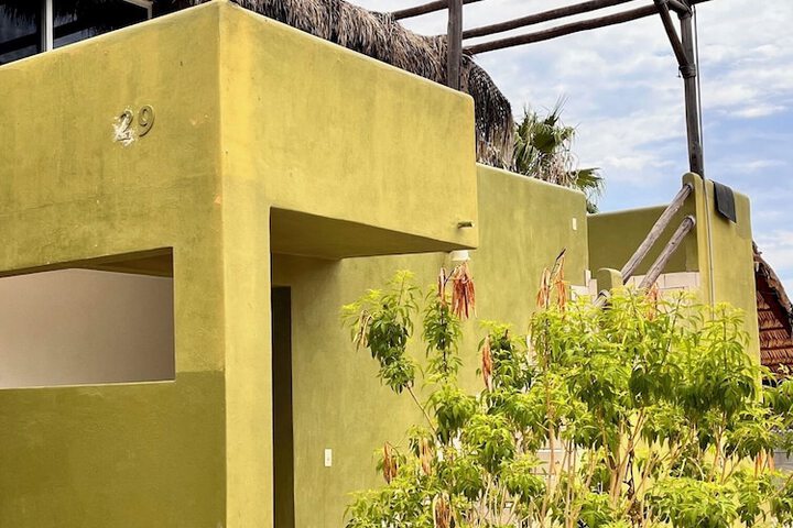 Room 4 of 33