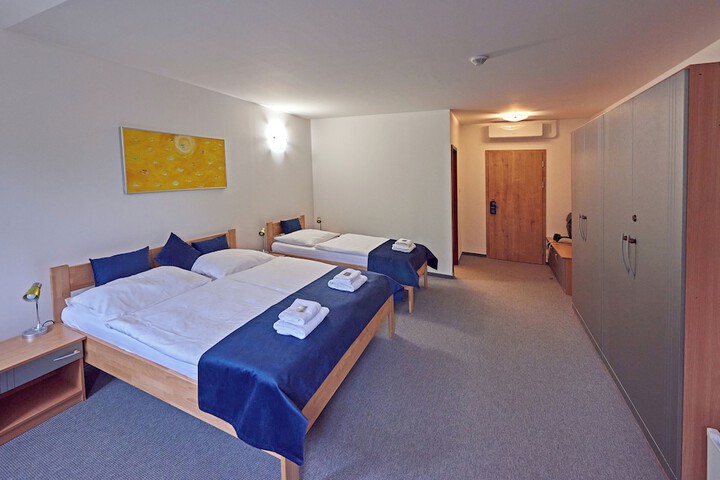 Room 15 of 91