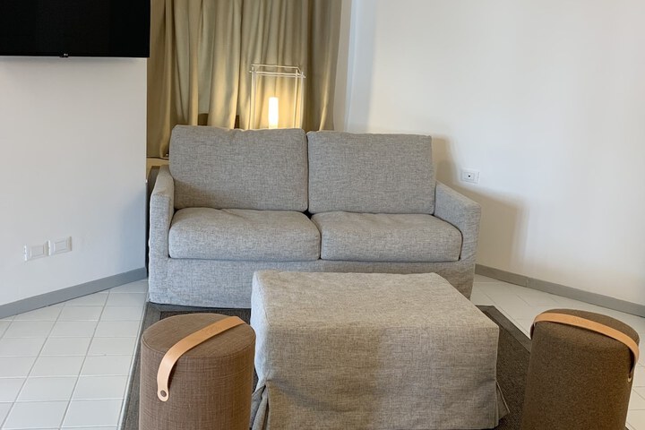 Room 49 of 99