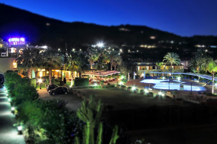 Hotel 90 of 95