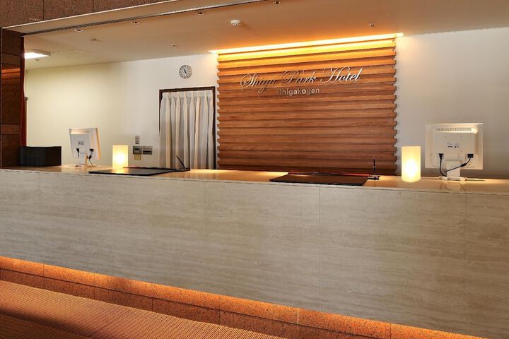 Entrance & Lobby