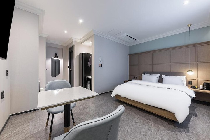 Room 41 of 72