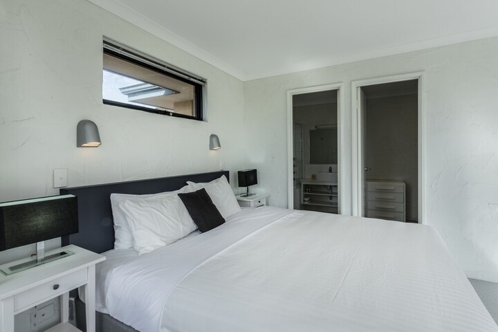 Room 20 of 239