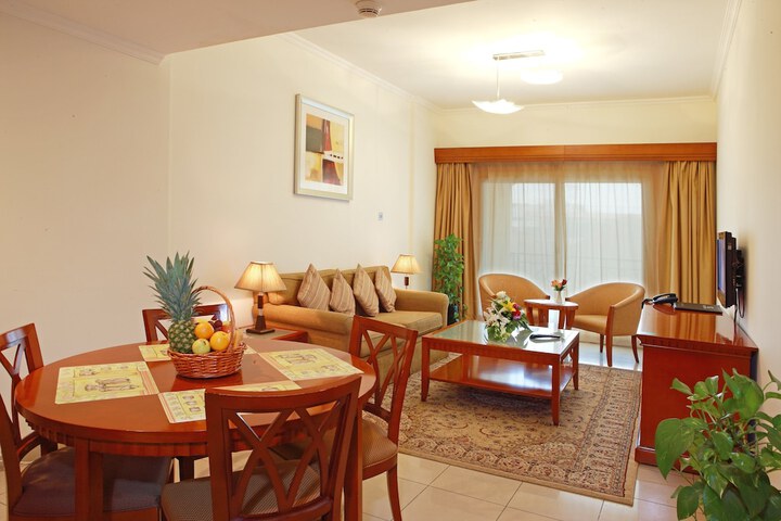 Dining Photos