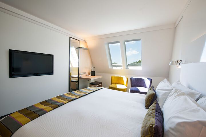 Room 3 of 42