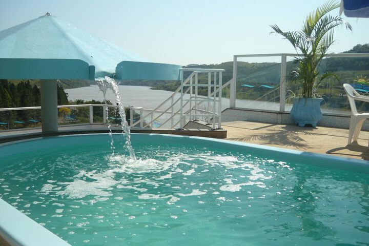 Pool 23 of 48