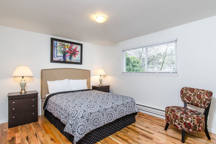 Room 4 of 17