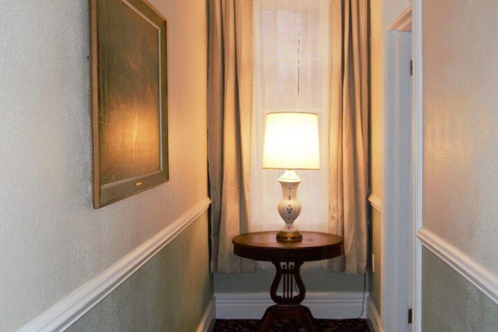 Ballroom/Hall 75 of 95