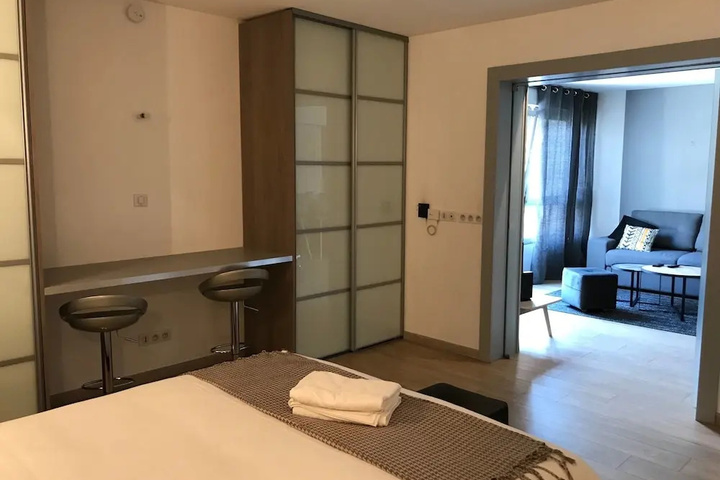 Room 3 of 10