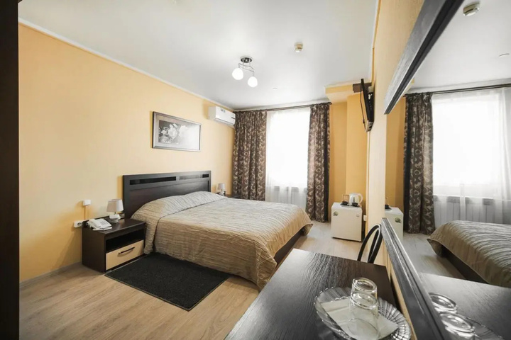 Room 11 of 25