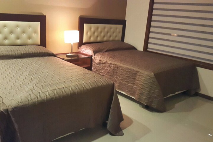 Room 5 of 15