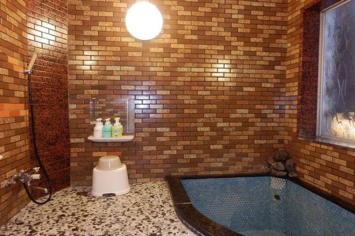 Room 21 of 32