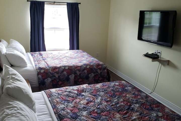 Room 17 of 34