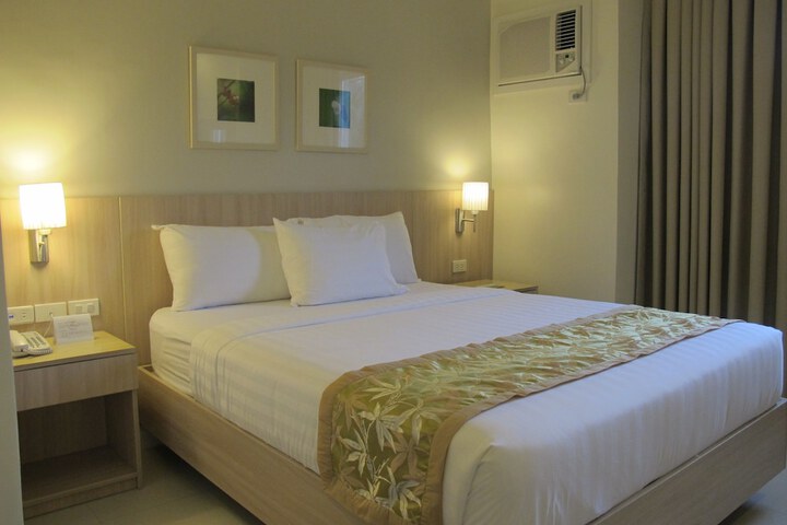 Room 8 of 31