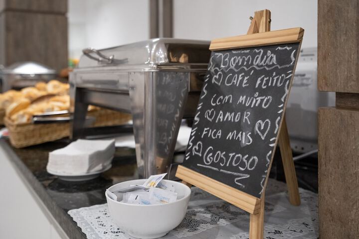 Breakfast/Coffee Service 27 of 34