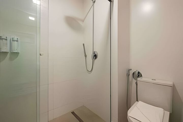 Room 9 of 26
