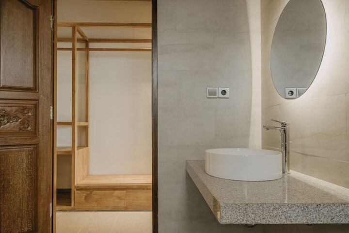 Room 10 of 62