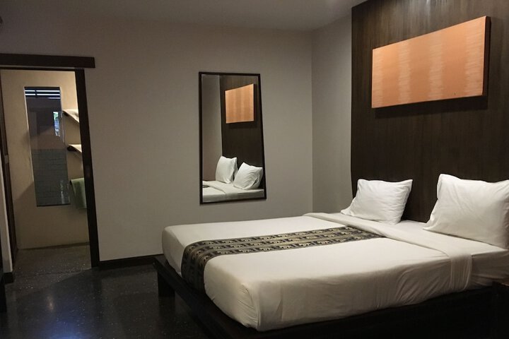 Room 5 of 78