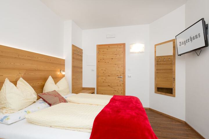 Room 13 of 60