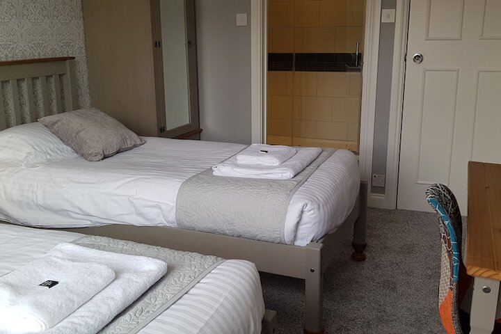 Room 16 of 44