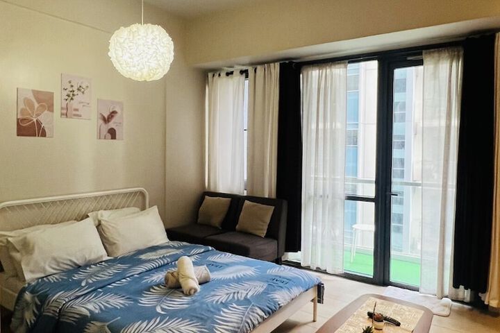 Room 6 of 73