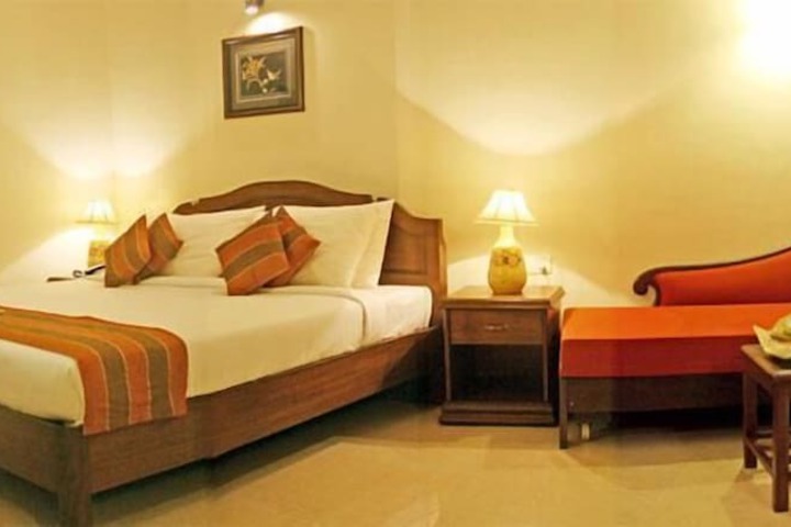 Room 4 of 20