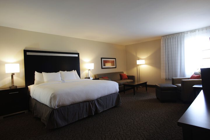 Room 3 of 40