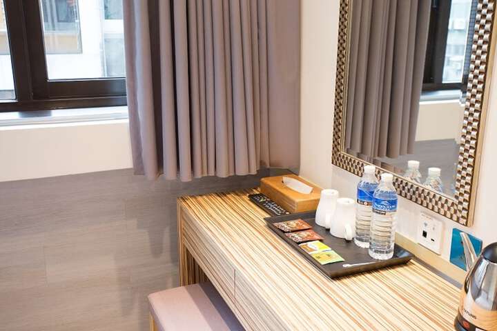 Room 40 of 72
