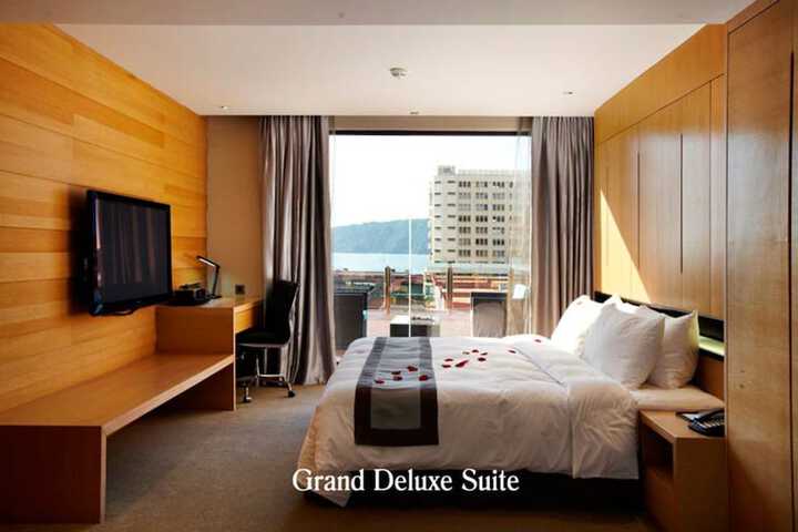 Room 20 of 77