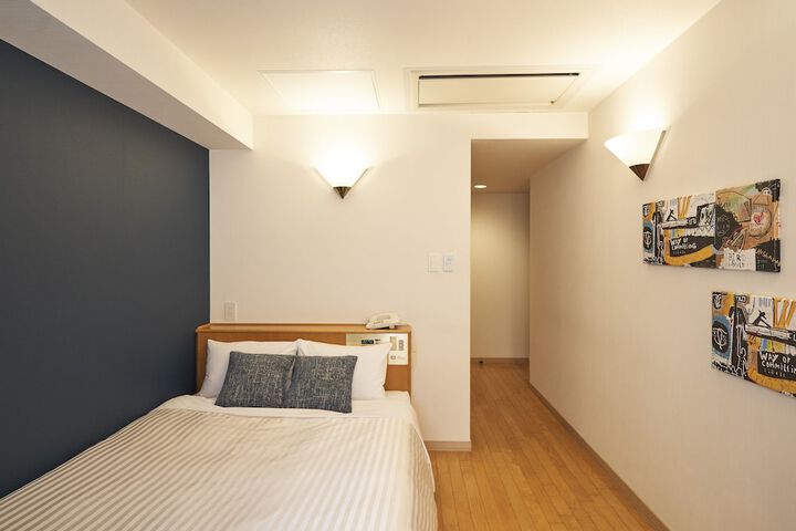 Room 19 of 47