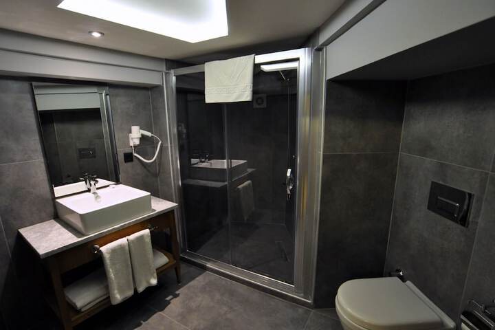 Room 30 of 45