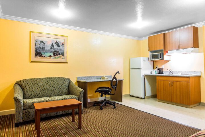 Room 15 of 41