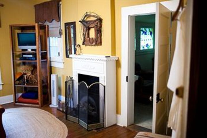 Room 20 of 38
