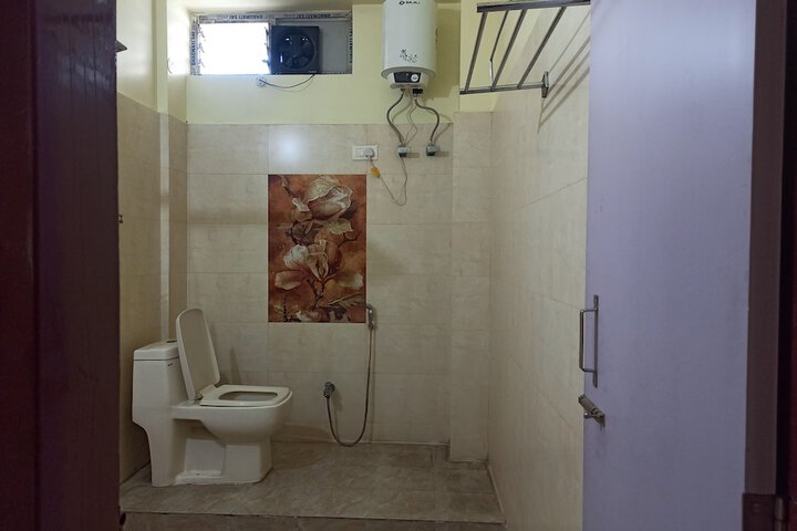 Room 28 of 39