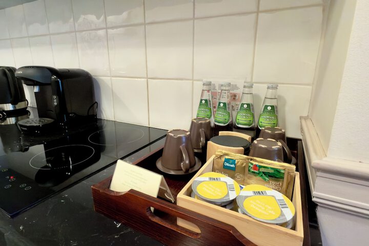 Breakfast/Coffee Service 77 of 121