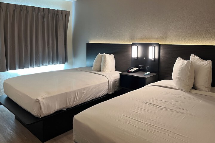 Room 4 of 26