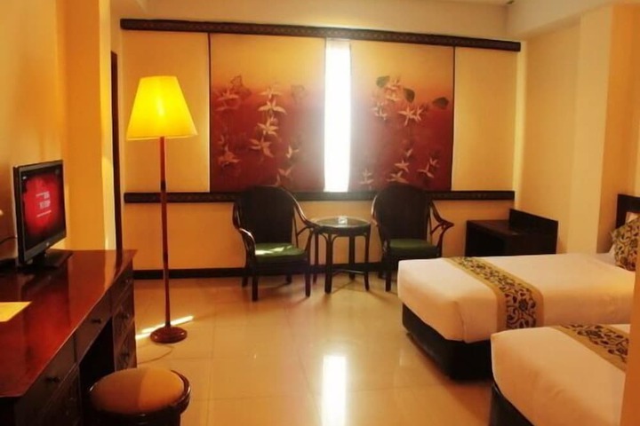 Room 18 of 29