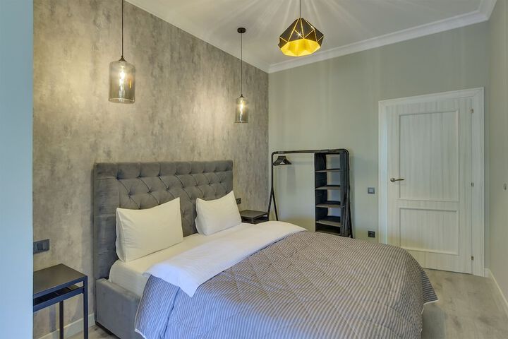 Room 28 of 146