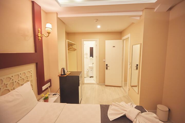 Room 64 of 117